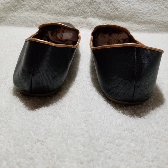 Simon Chang black with gold flat shoes - Picture 5 of 8